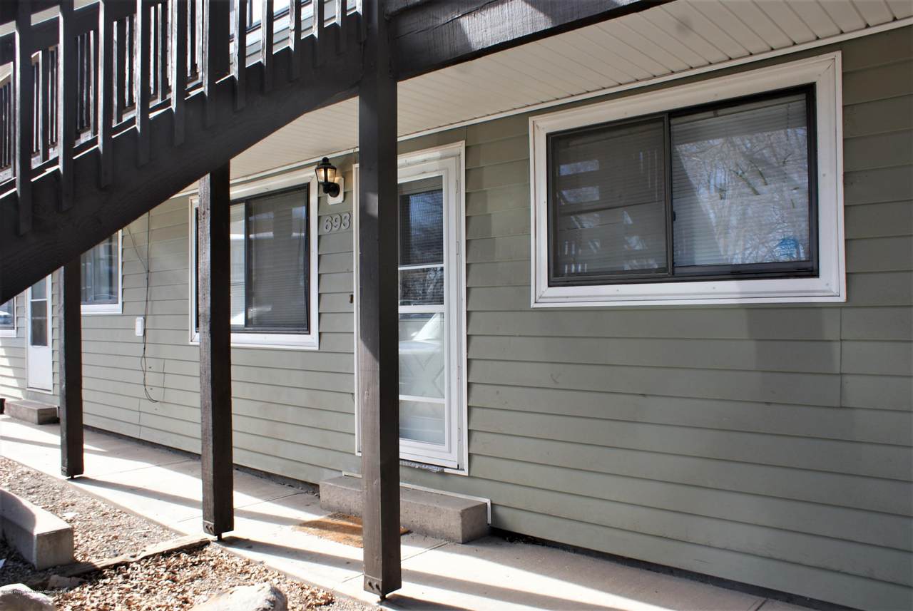 693 7th Street - Photo 1