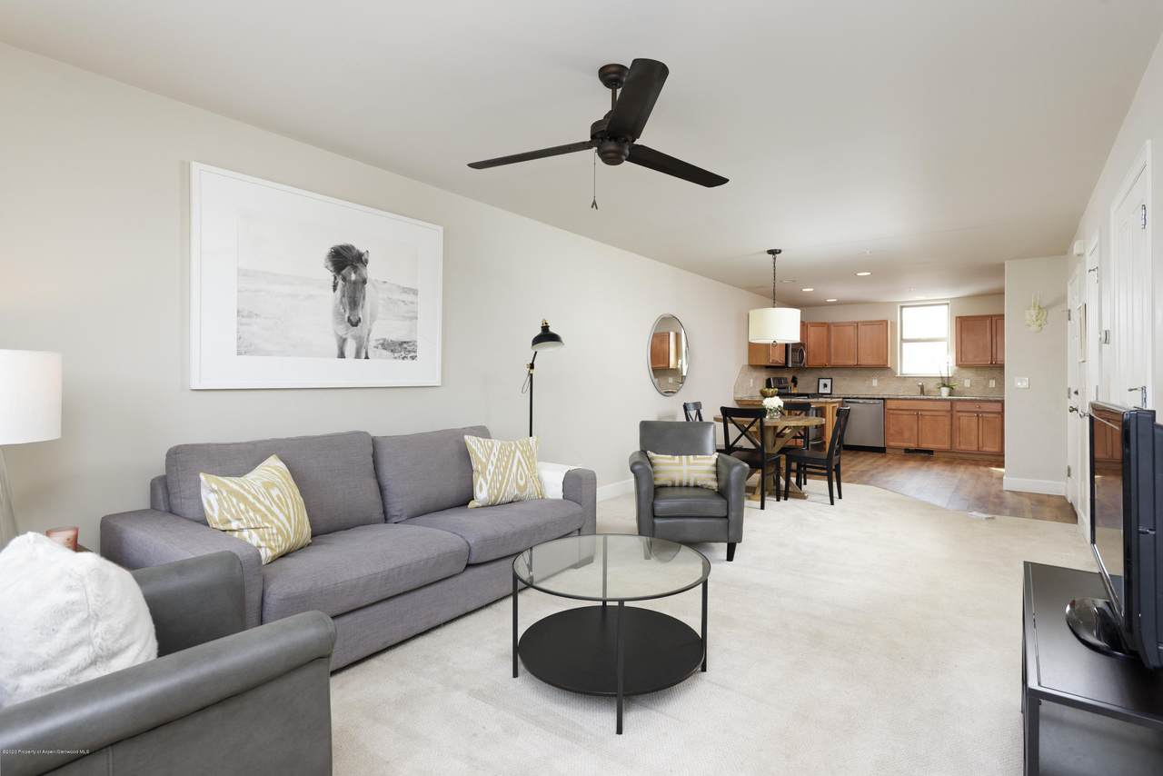 718 Lakeside Drive - Photo 1