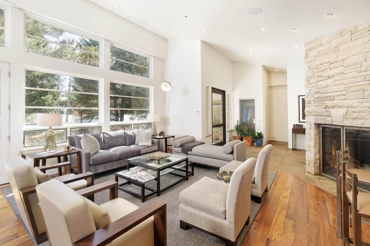 59 Maroon Drive - Photo 1