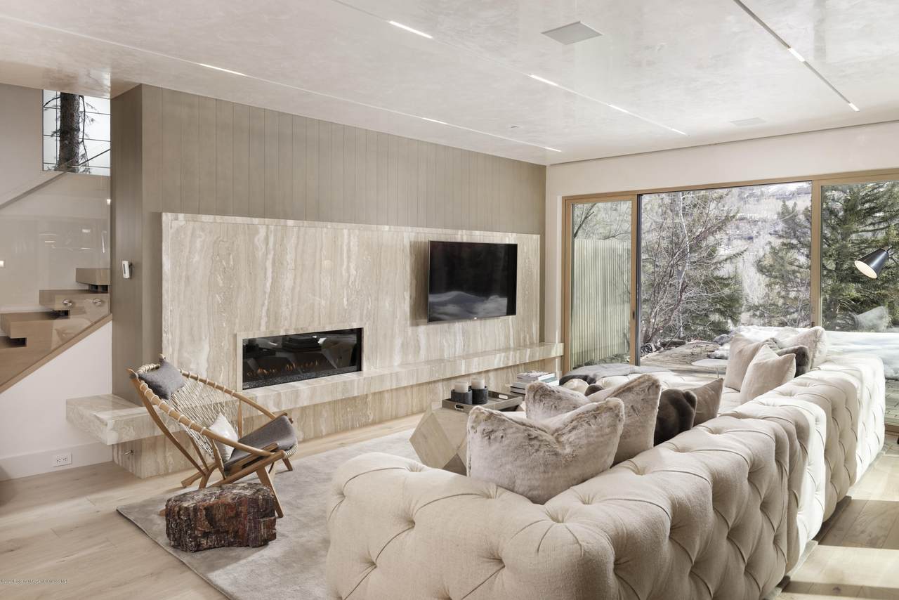 300 Lake Avenue - Photo 1