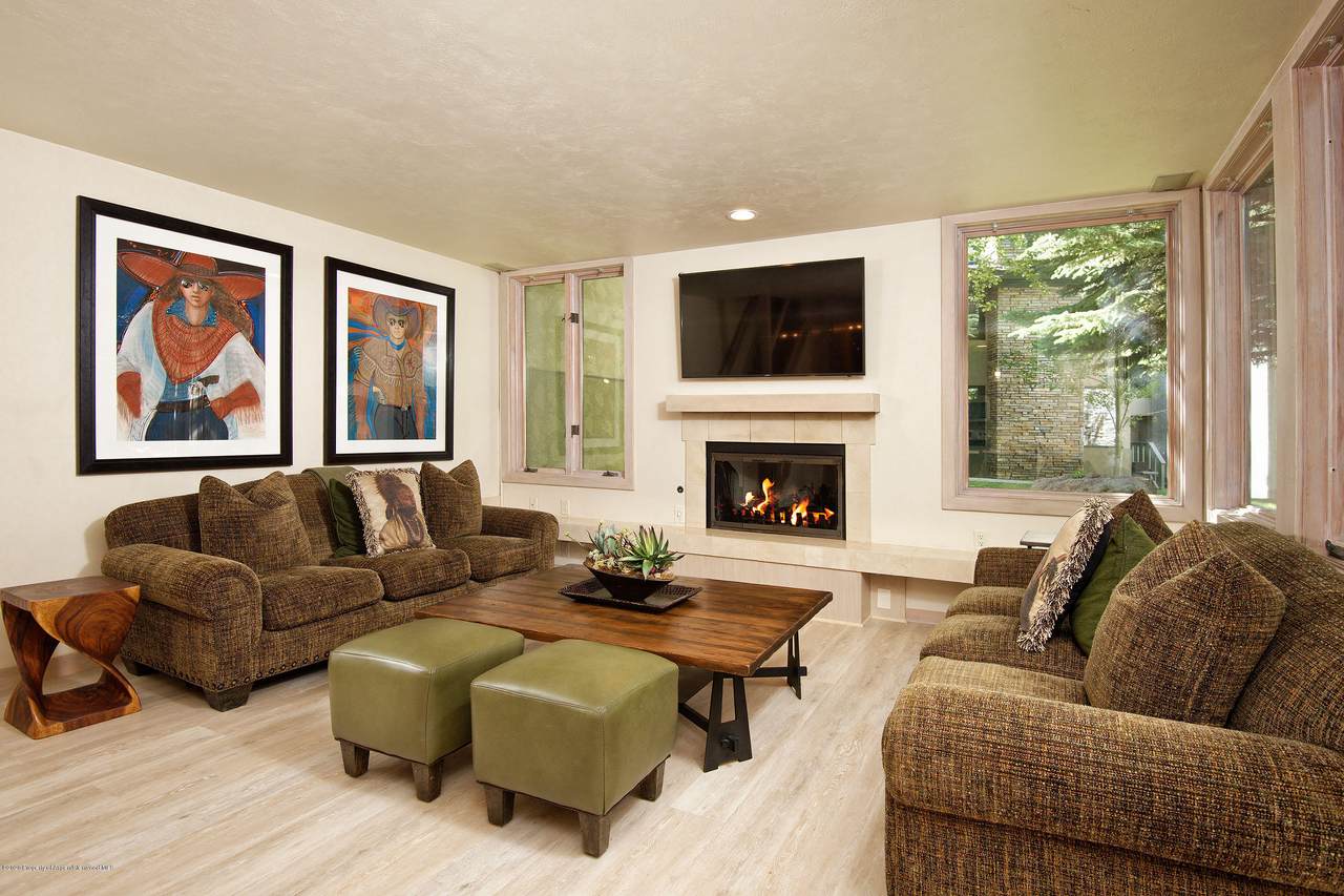 135 Carriage Way #30 - Photo 1