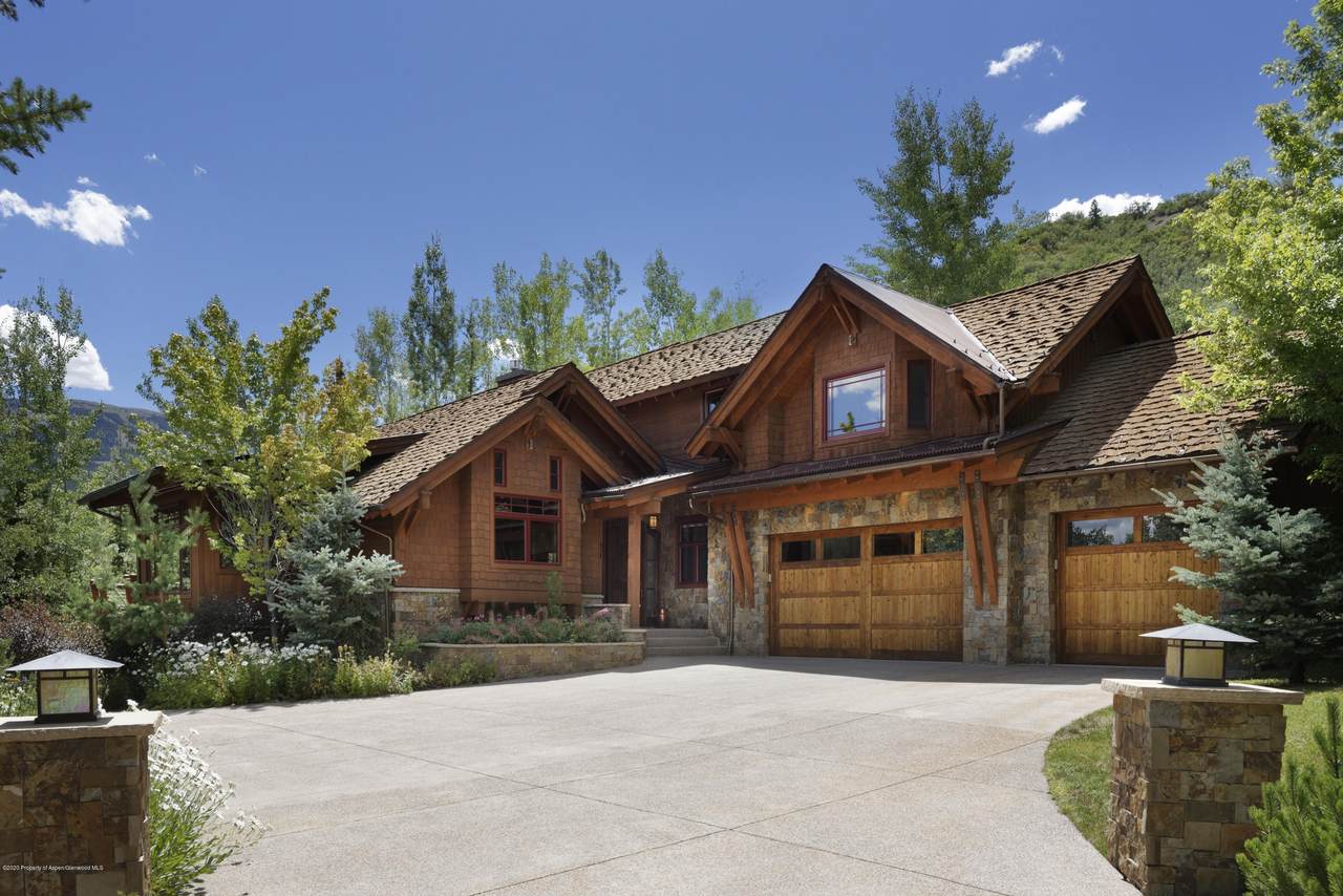 638 Meadow Road - Photo 1
