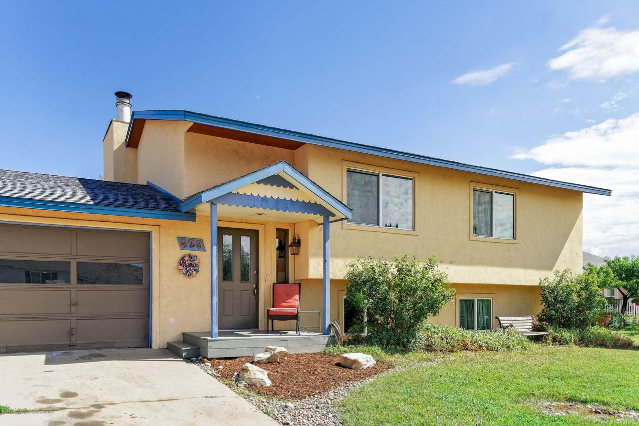 420 26th Street - Photo 1