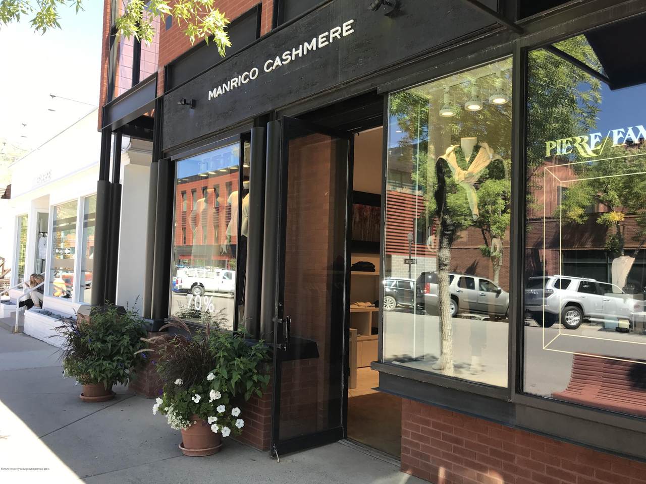 316 Hunter Street - Photo 1