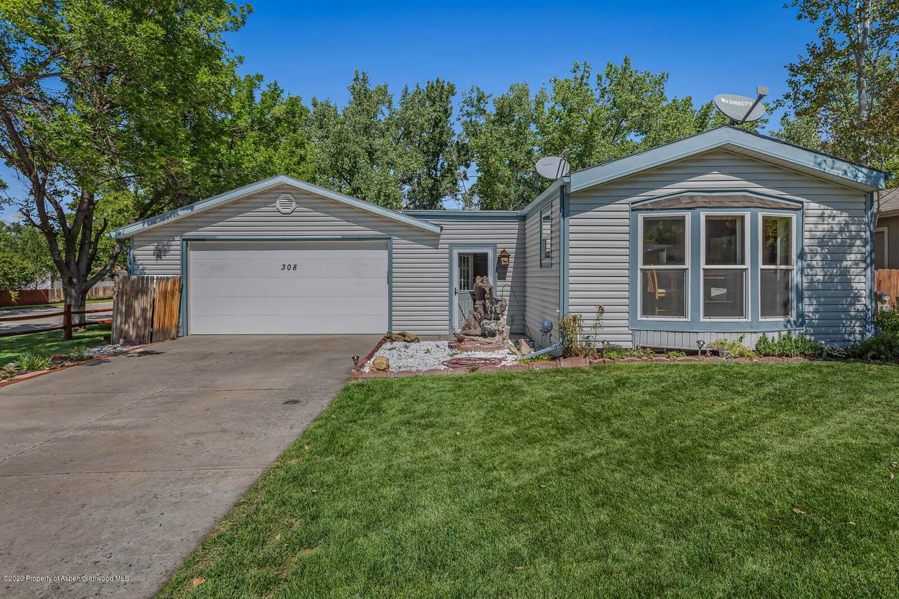 308 Tamarack Circle - Photo 1
