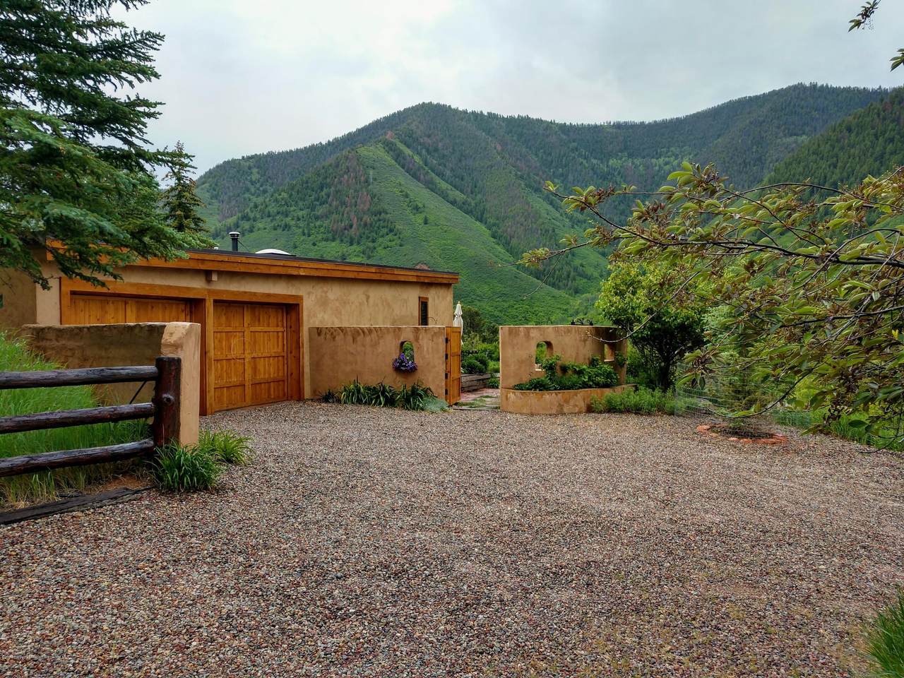 2 Castle Lane - Photo 1