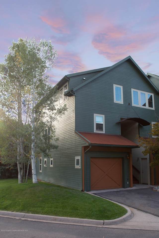 414 Lakeside Drive - Photo 1