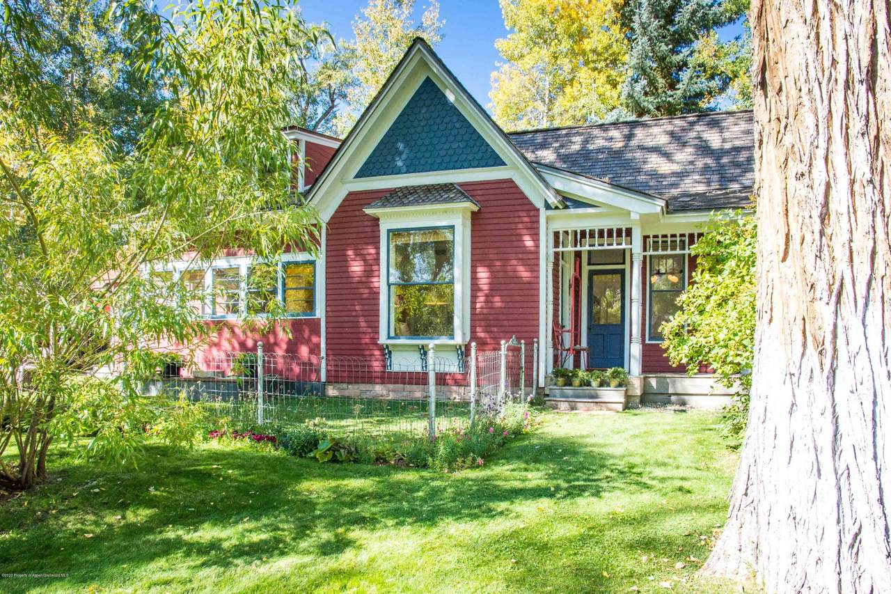 403 Hallam Street - Photo 1
