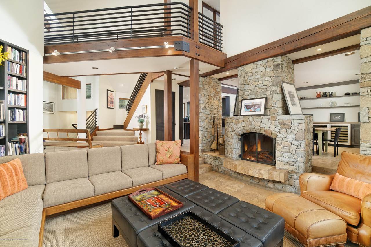 622 Smuggler Street - Photo 1