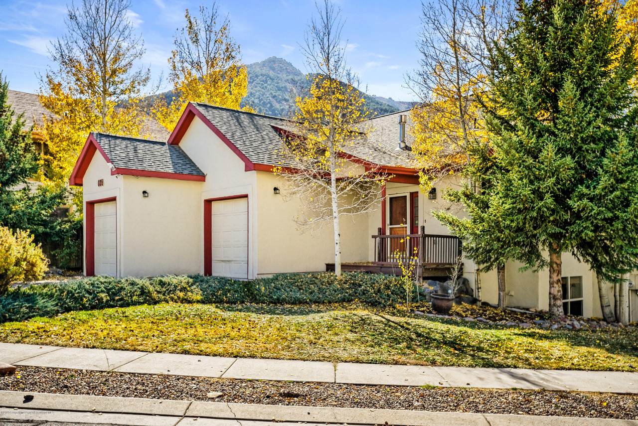 35 Willowstone Court - Photo 1