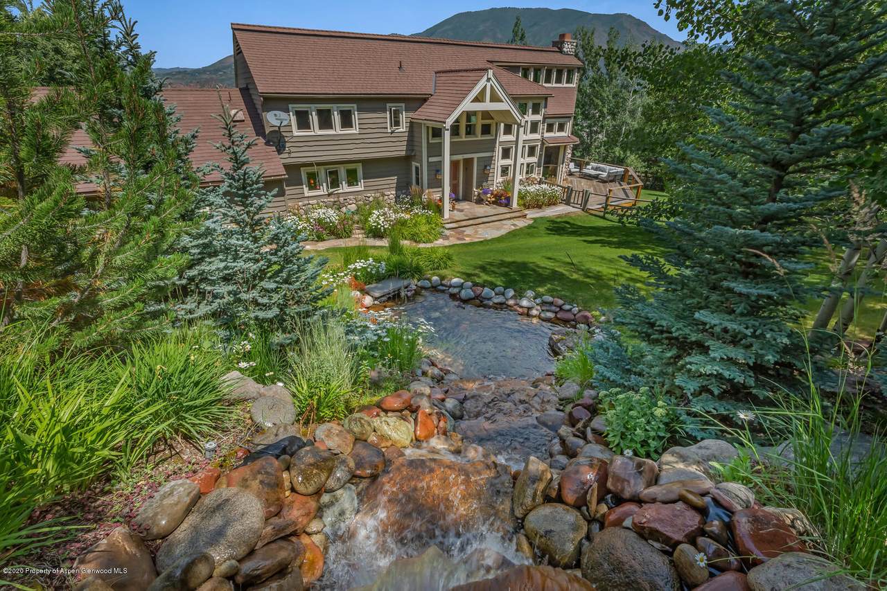 123 Larkspur Lane - Photo 1