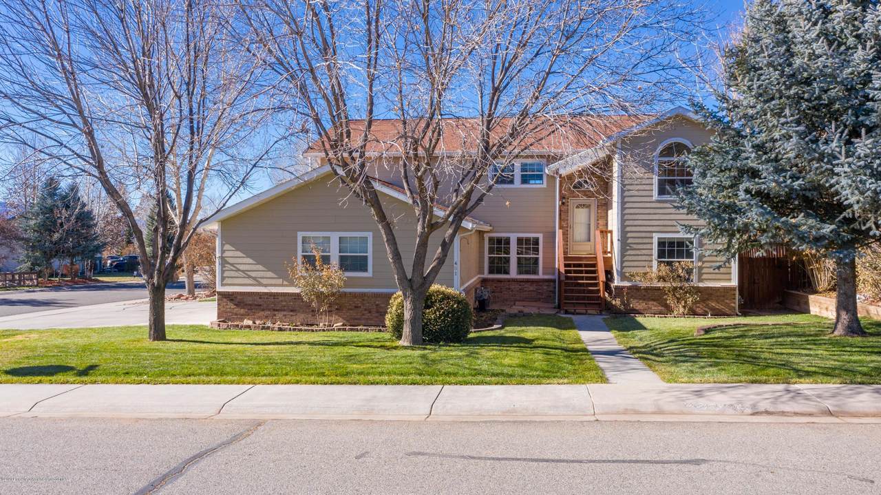 401 Golden Drive - Photo 1