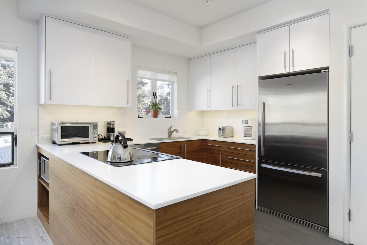 623 Monarch - Photo 1