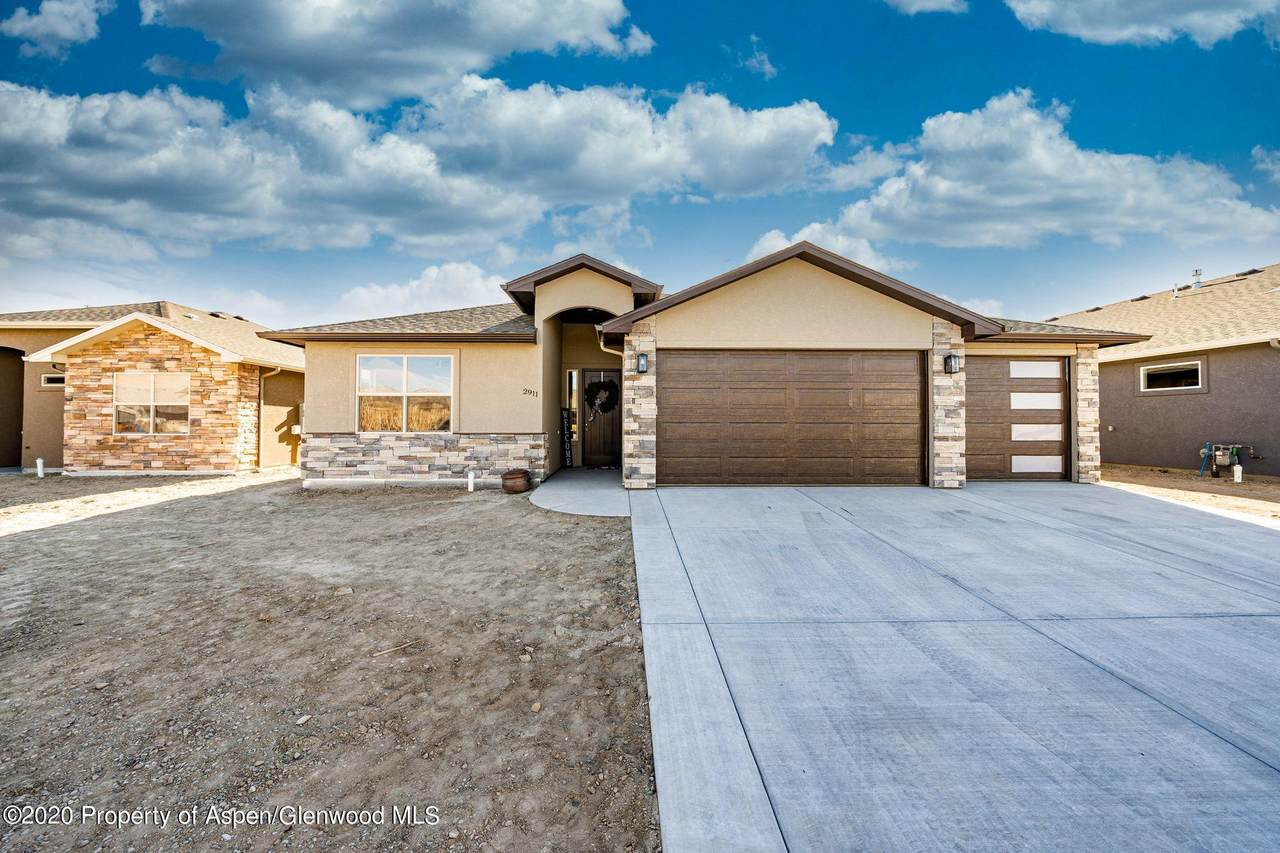 2902 Arabesque Drive - Photo 1