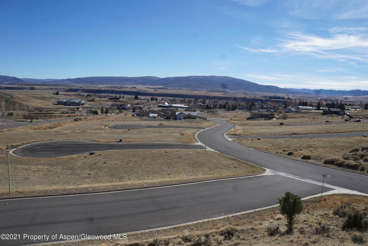 1133 Gail Circle - Photo 1
