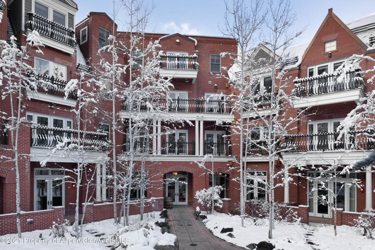 415 Dean Street - Photo 1