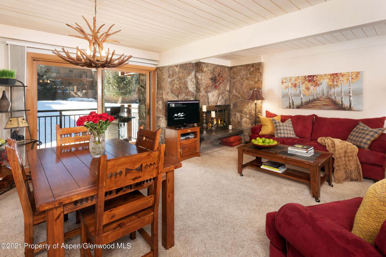 30 Anderson Lane - Photo 1