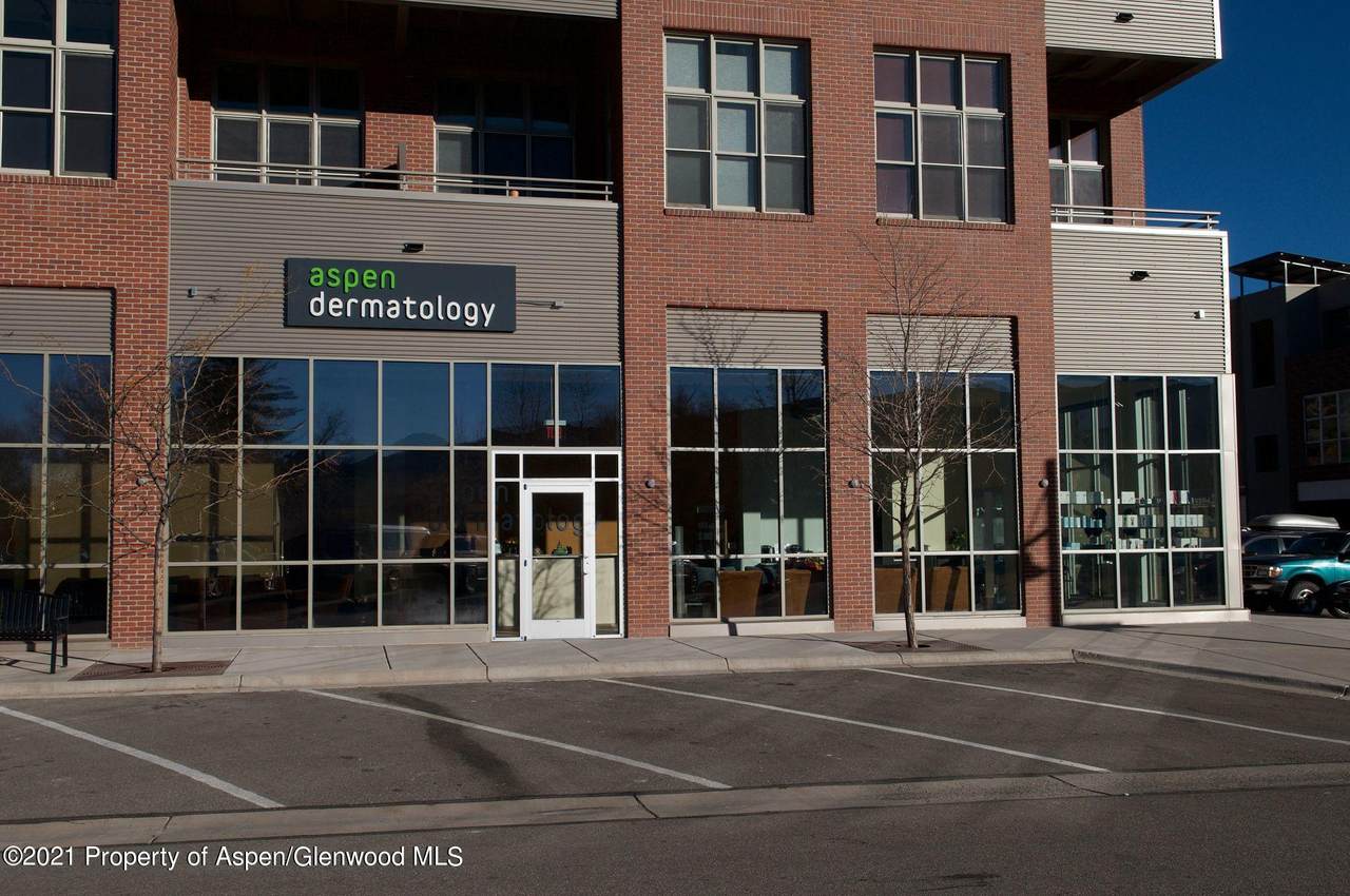 261 & 271 Robinson Street - Photo 1