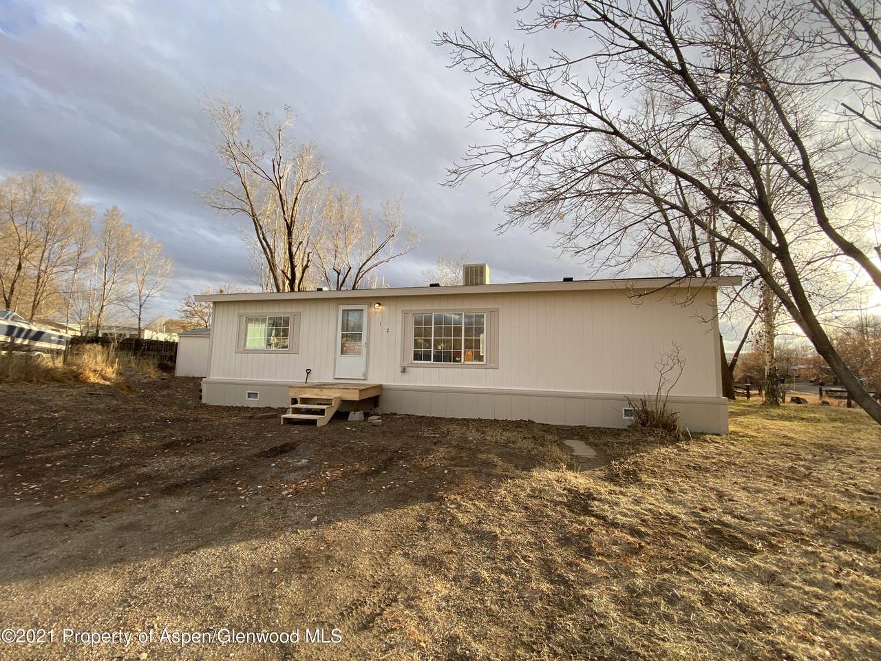 2152 Jeffcoat Drive - Photo 1