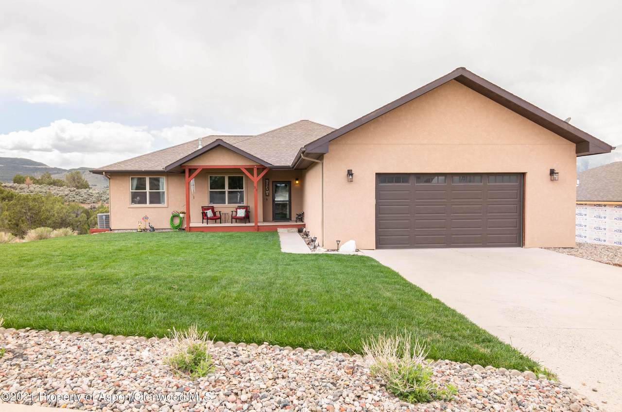 22 Eagle Ridge Drive - Photo 1