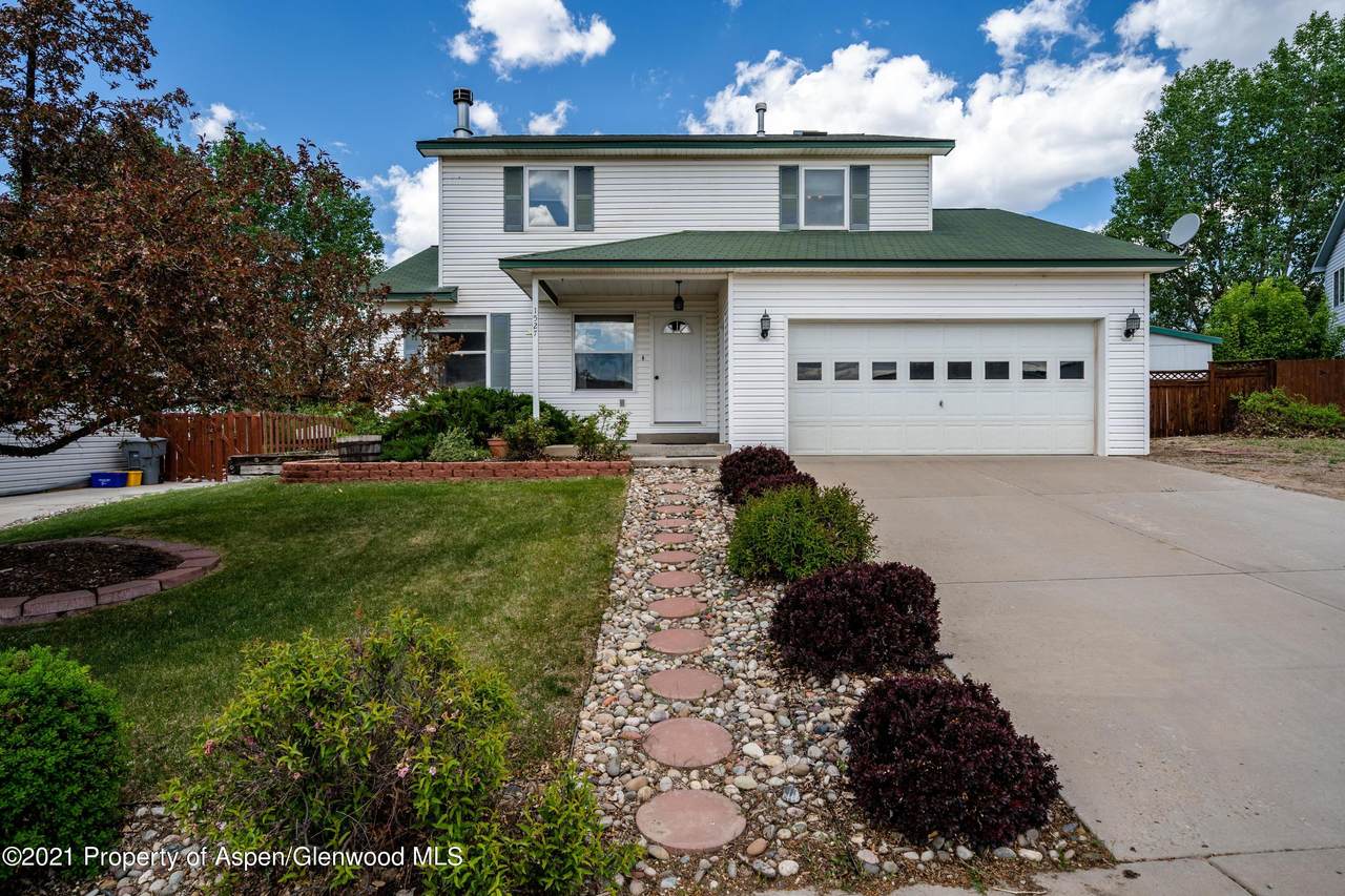 1527 Graham Court - Photo 1