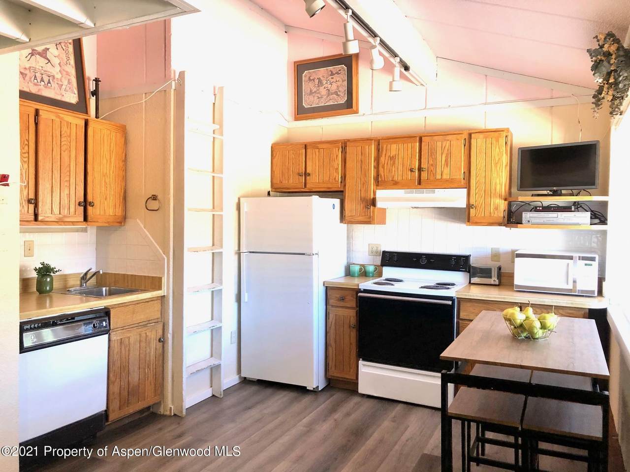 11101 County Road 117 - Photo 1