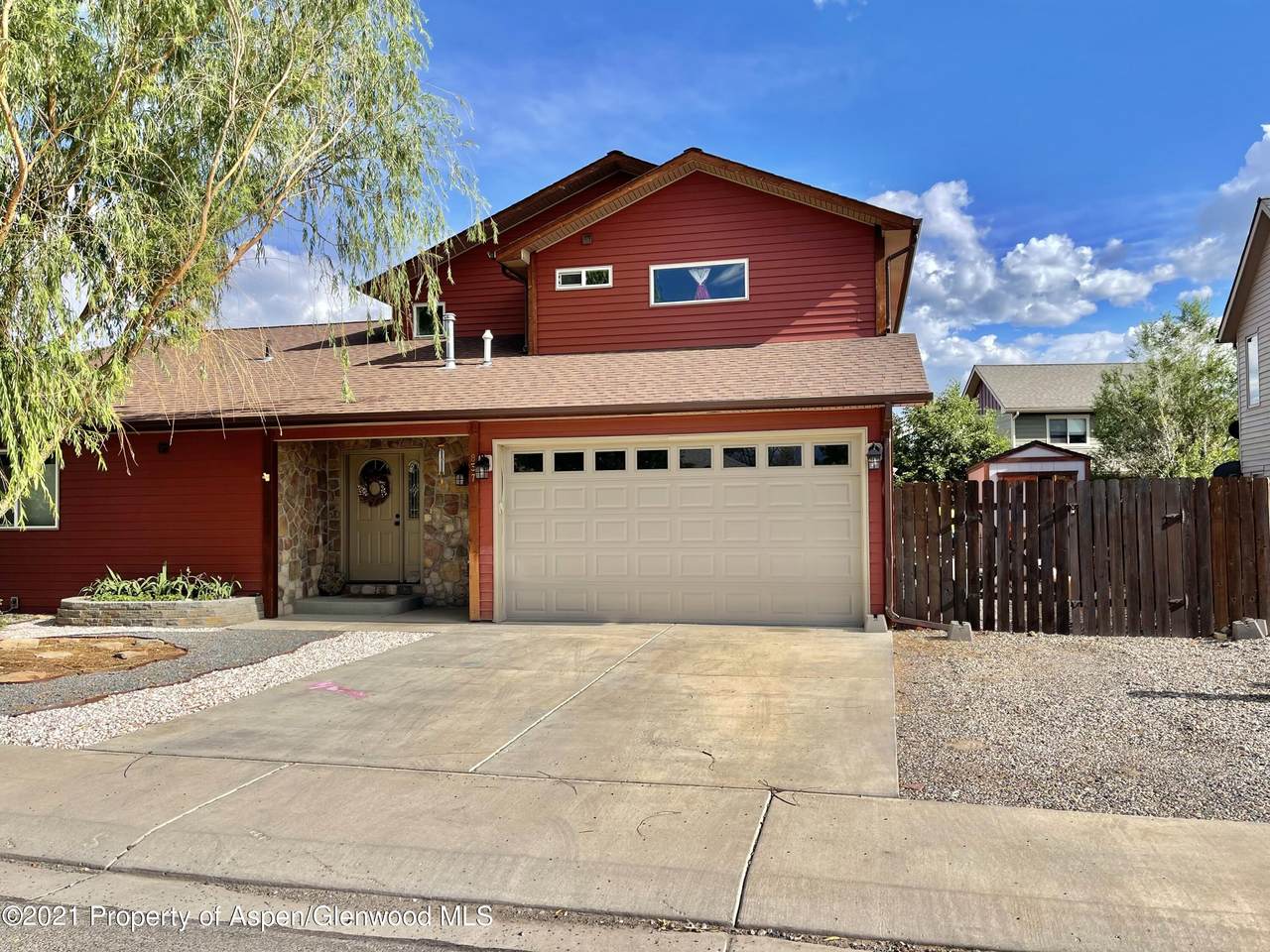 837 17th Street - Photo 1