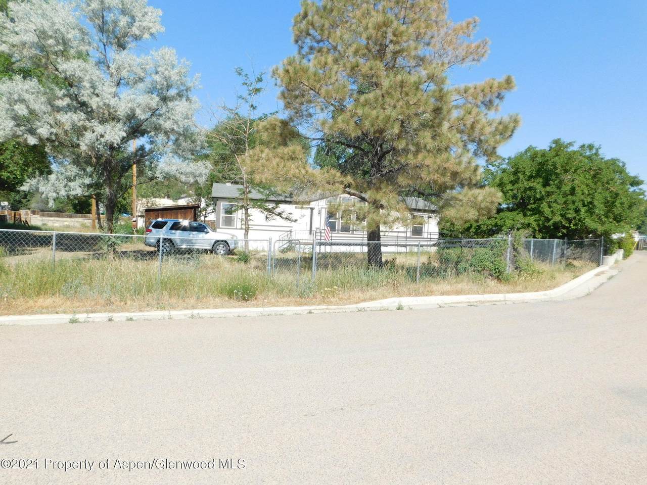 634 4th Street - Photo 1