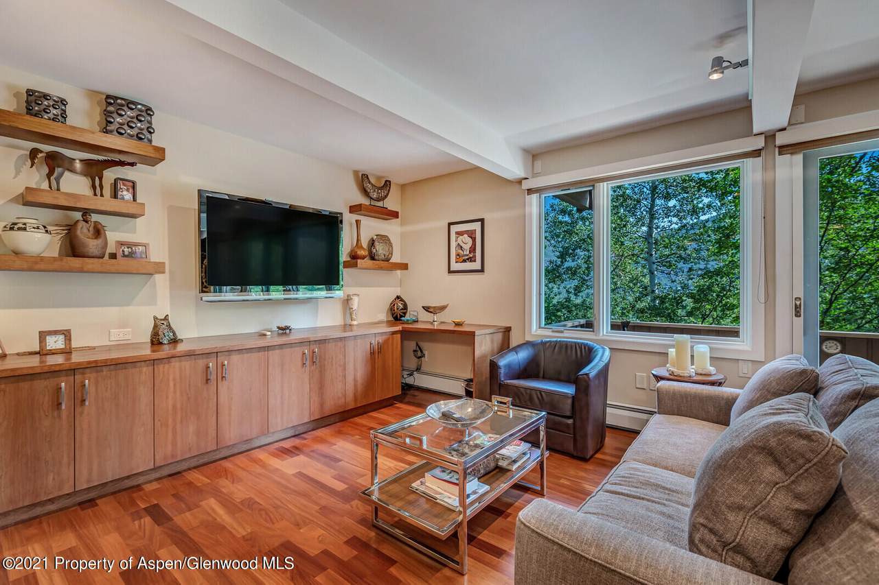 700 Ute Avenue - Photo 1