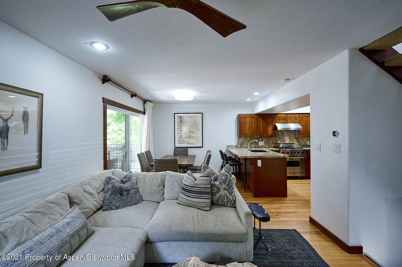 814 Bleeker Street - Photo 1
