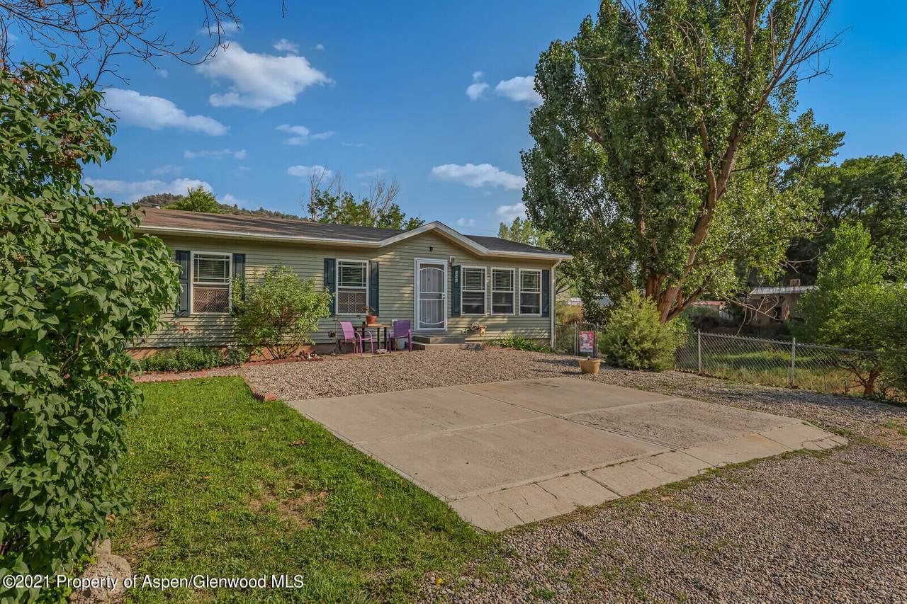 443 Apple Drive - Photo 1