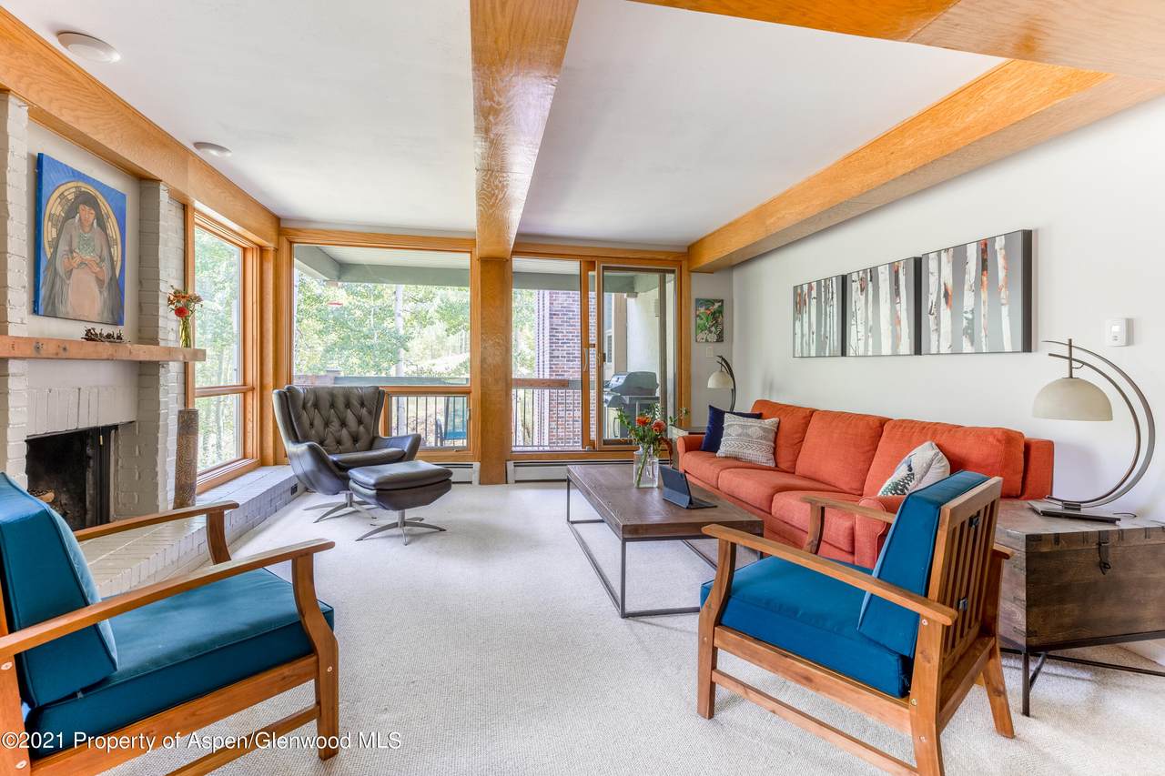 855 Carriage Way - Photo 1