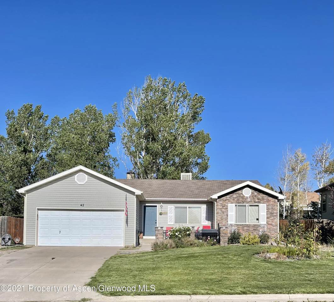 42 Sumac Court - Photo 1