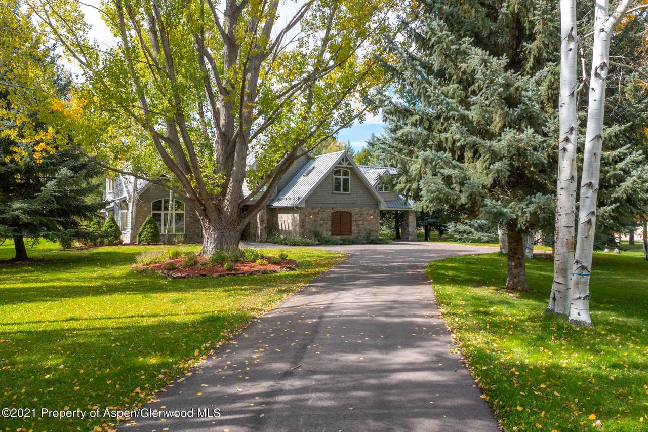441 Lewis Lane - Photo 1