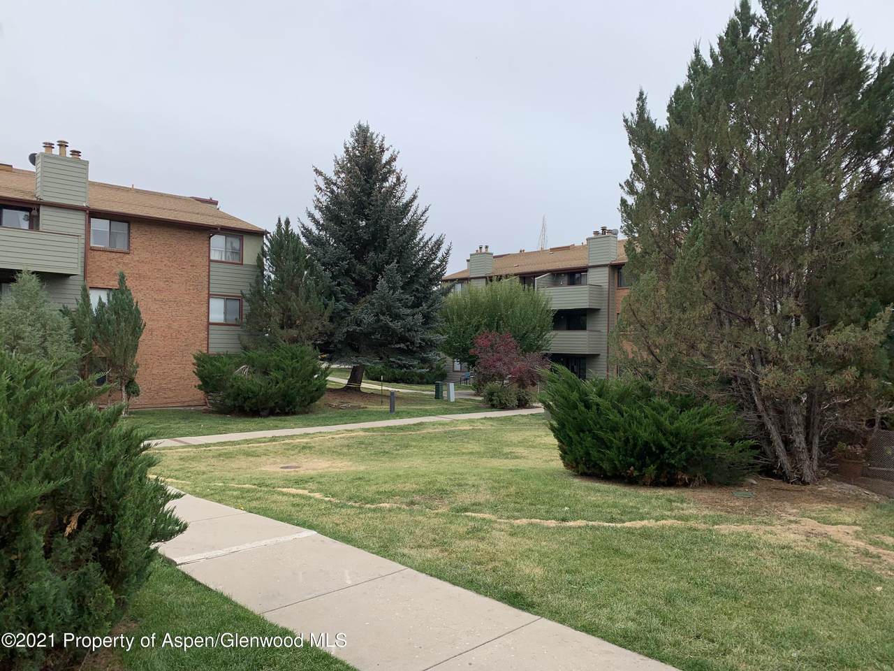86 Roaring Fork Avenue - Photo 1
