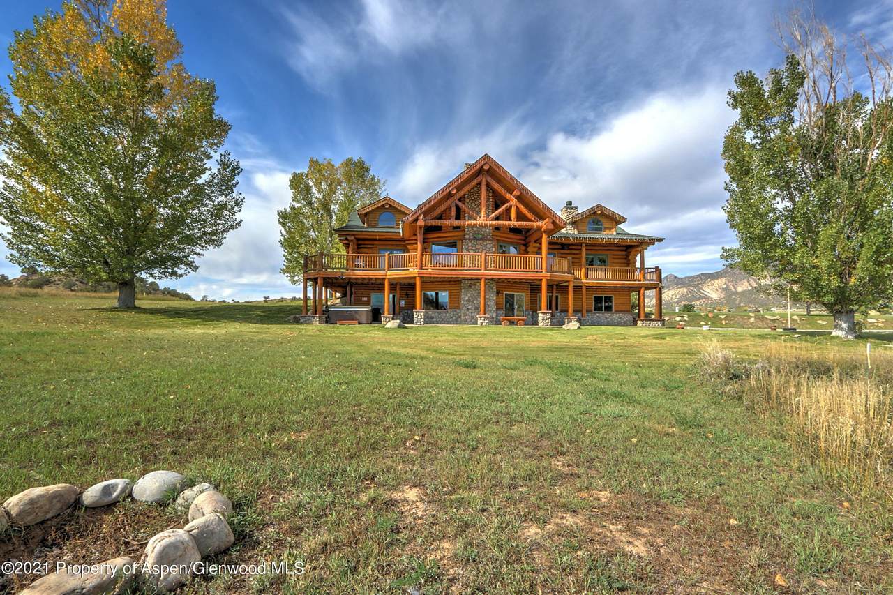 444 Columbine Lane - Photo 1