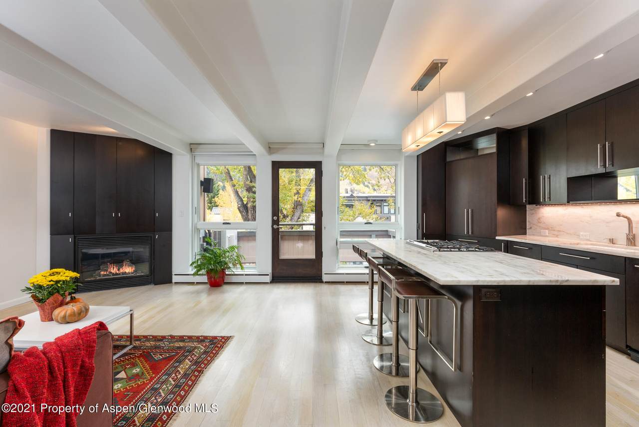 600 Main Street - Photo 1