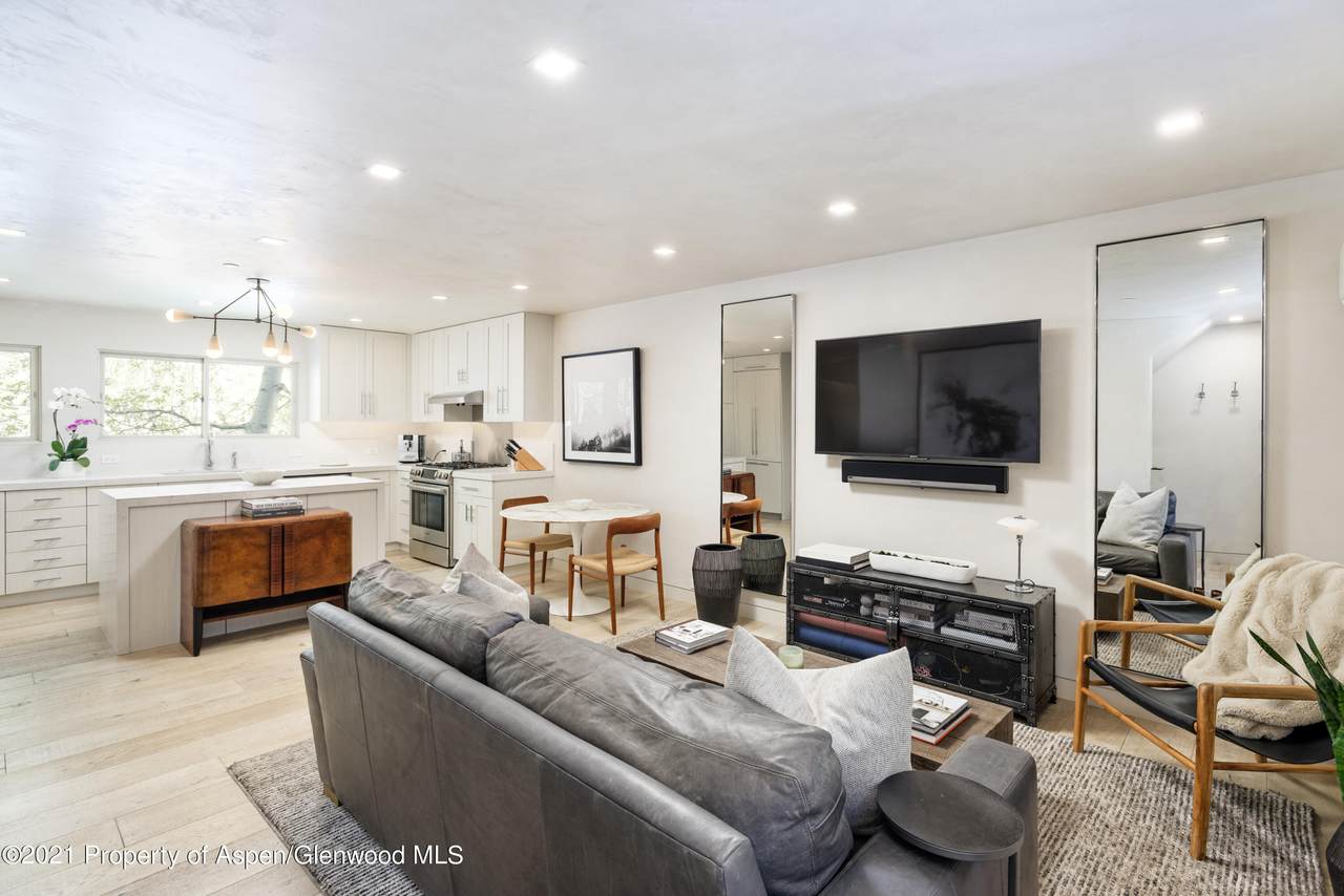 124 Durant - Photo 1