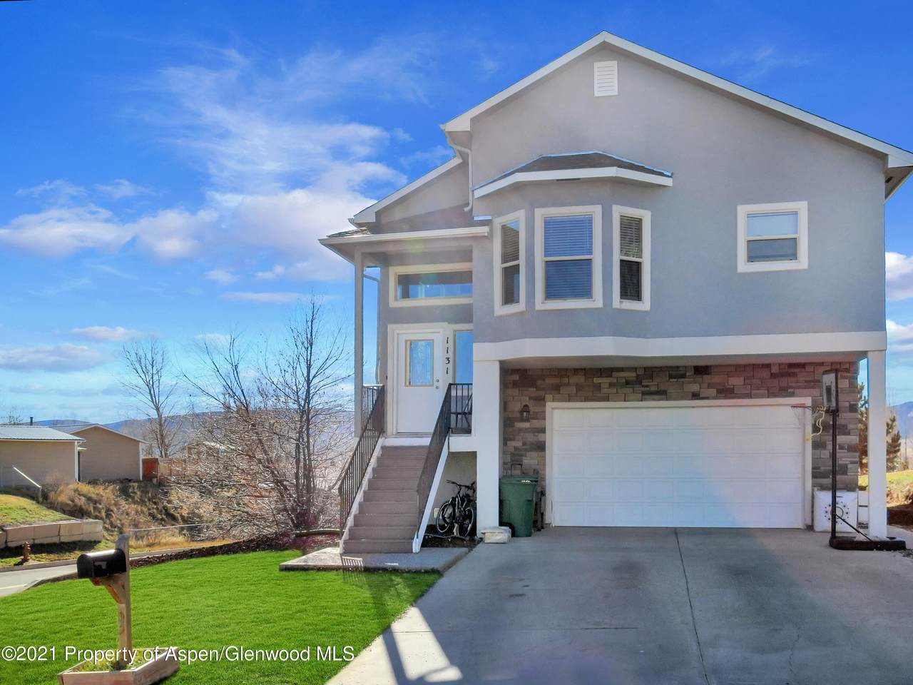 1131 Michael Circle - Photo 1
