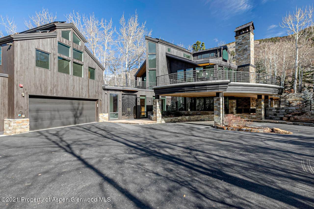 205 Roaring Fork Drive - Photo 1