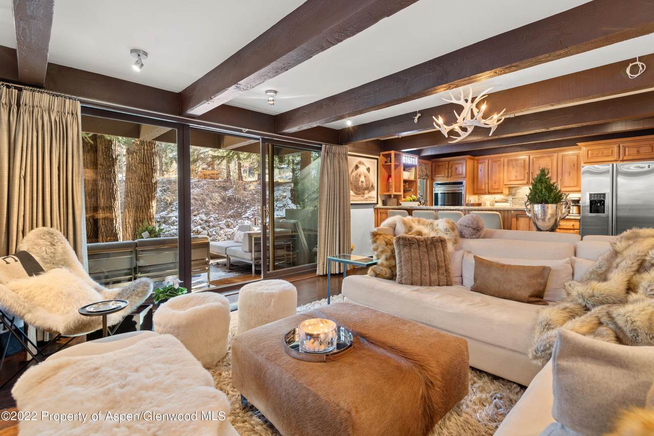 1034 Cooper Avenue - Photo 1