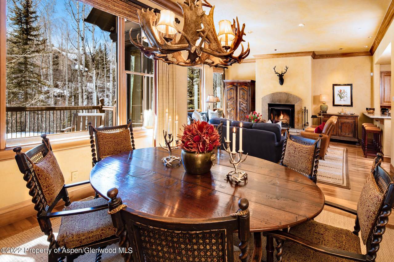 609 Streamside Court - Photo 1