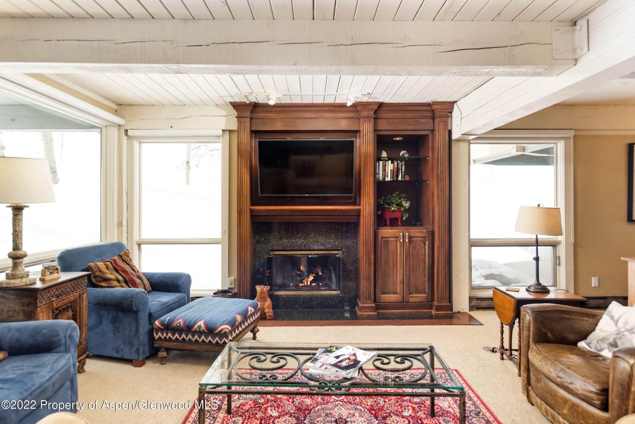 855 Carriage Way - Photo 1