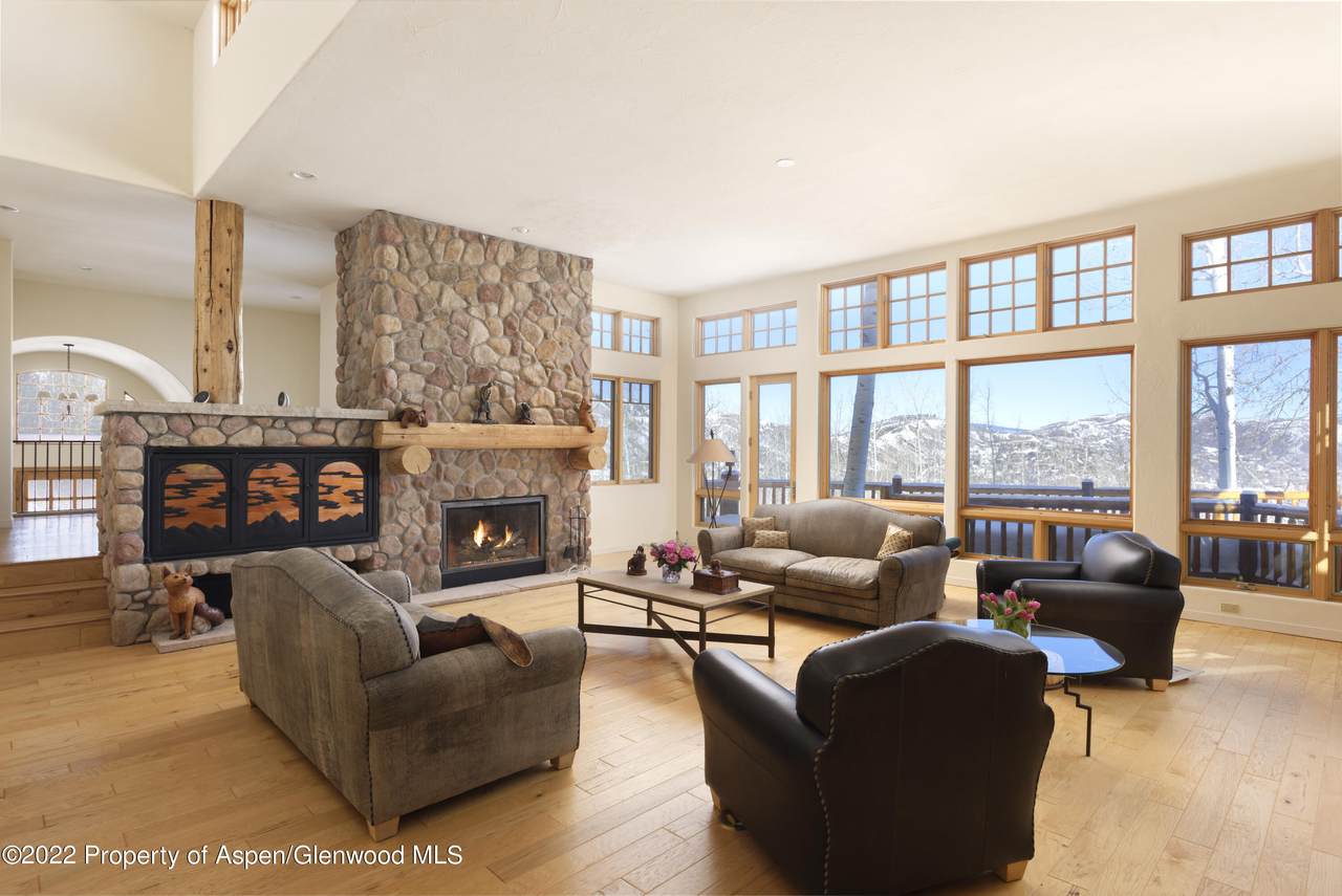 40 Maple Ridge Lane - Photo 1