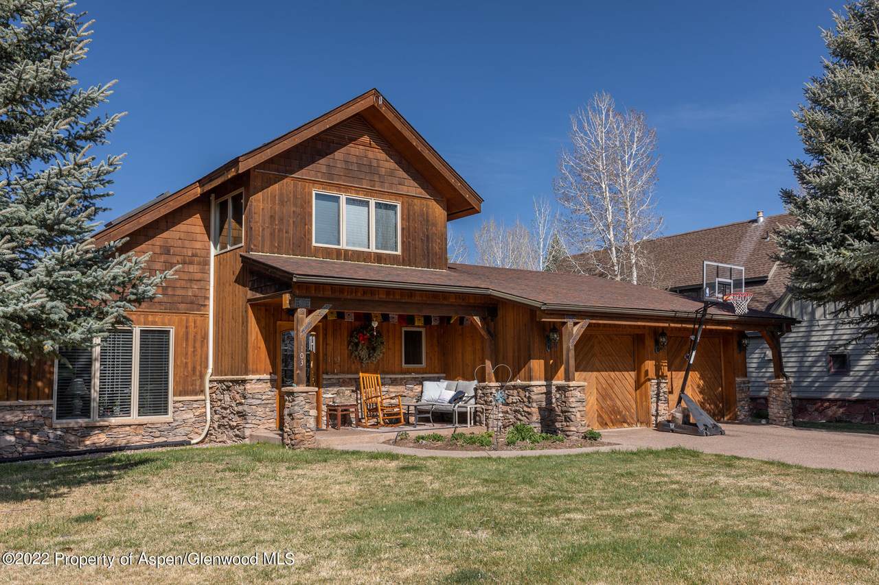 1103 Heritage Drive - Photo 1