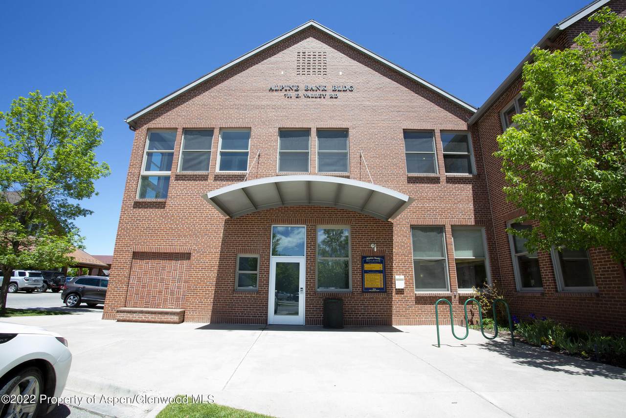 0711 Valley Road - Photo 1