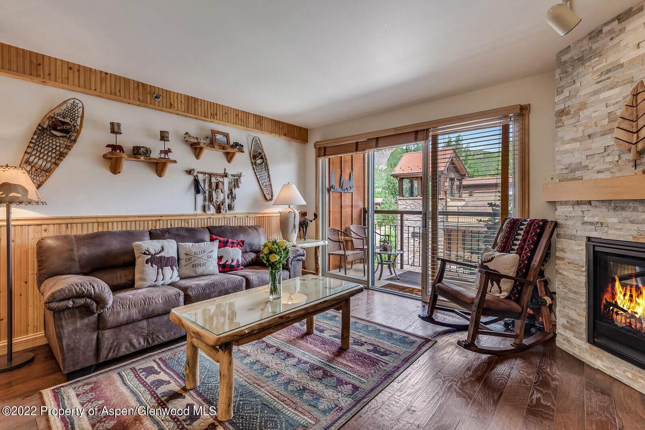 400 Wood Road - Photo 1