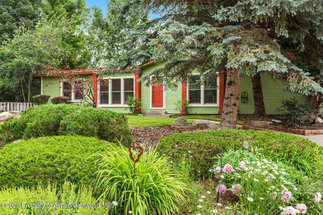 120 Ermine Lane - Photo 1