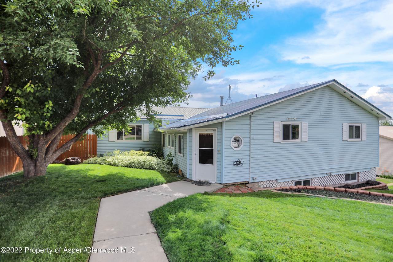 1029 Barclay Street - Photo 1
