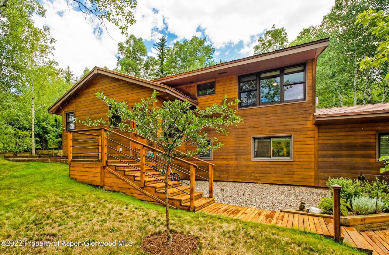 52 Mcskimming Road - Photo 1